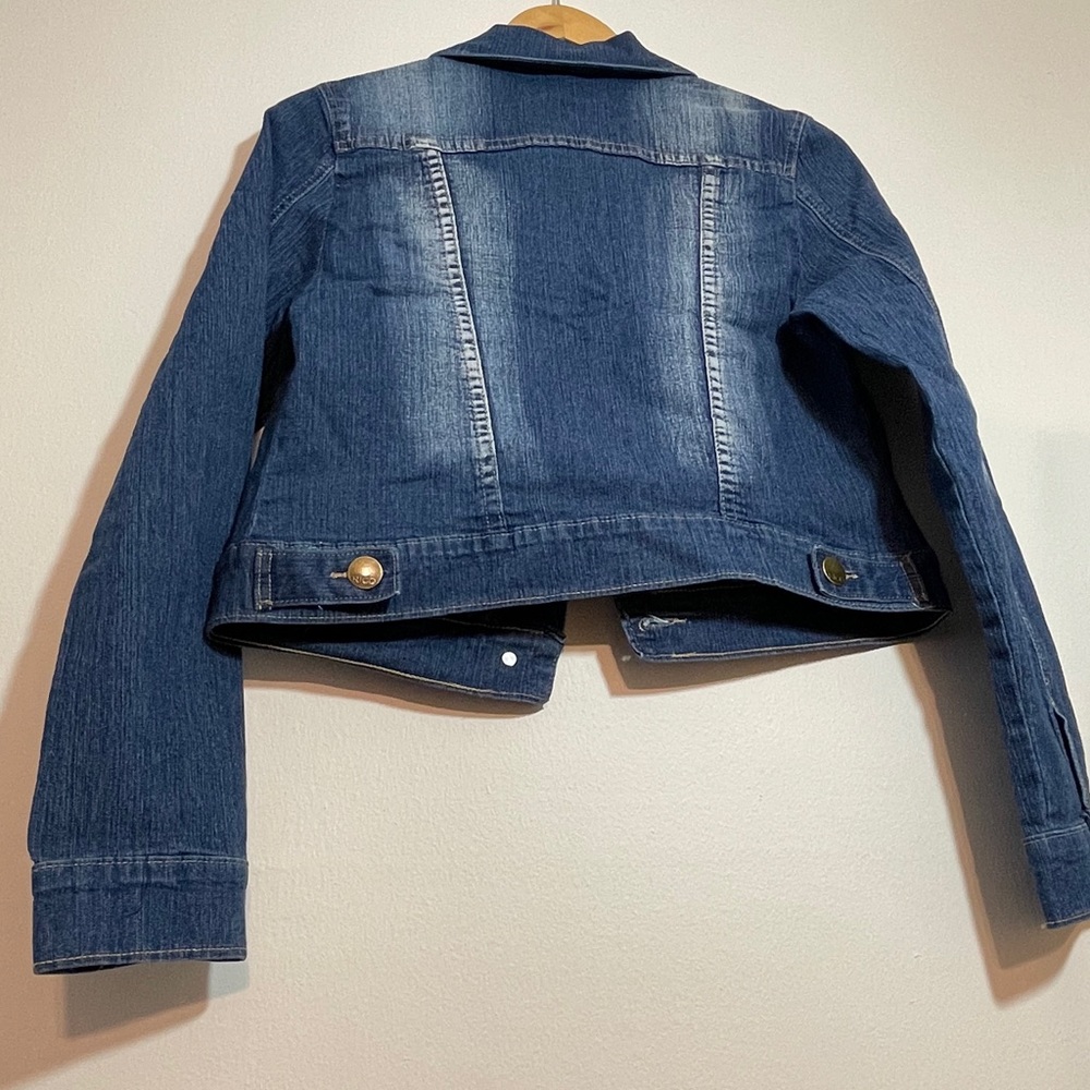 Cropped Jean Jacket - Picture 8 of 8